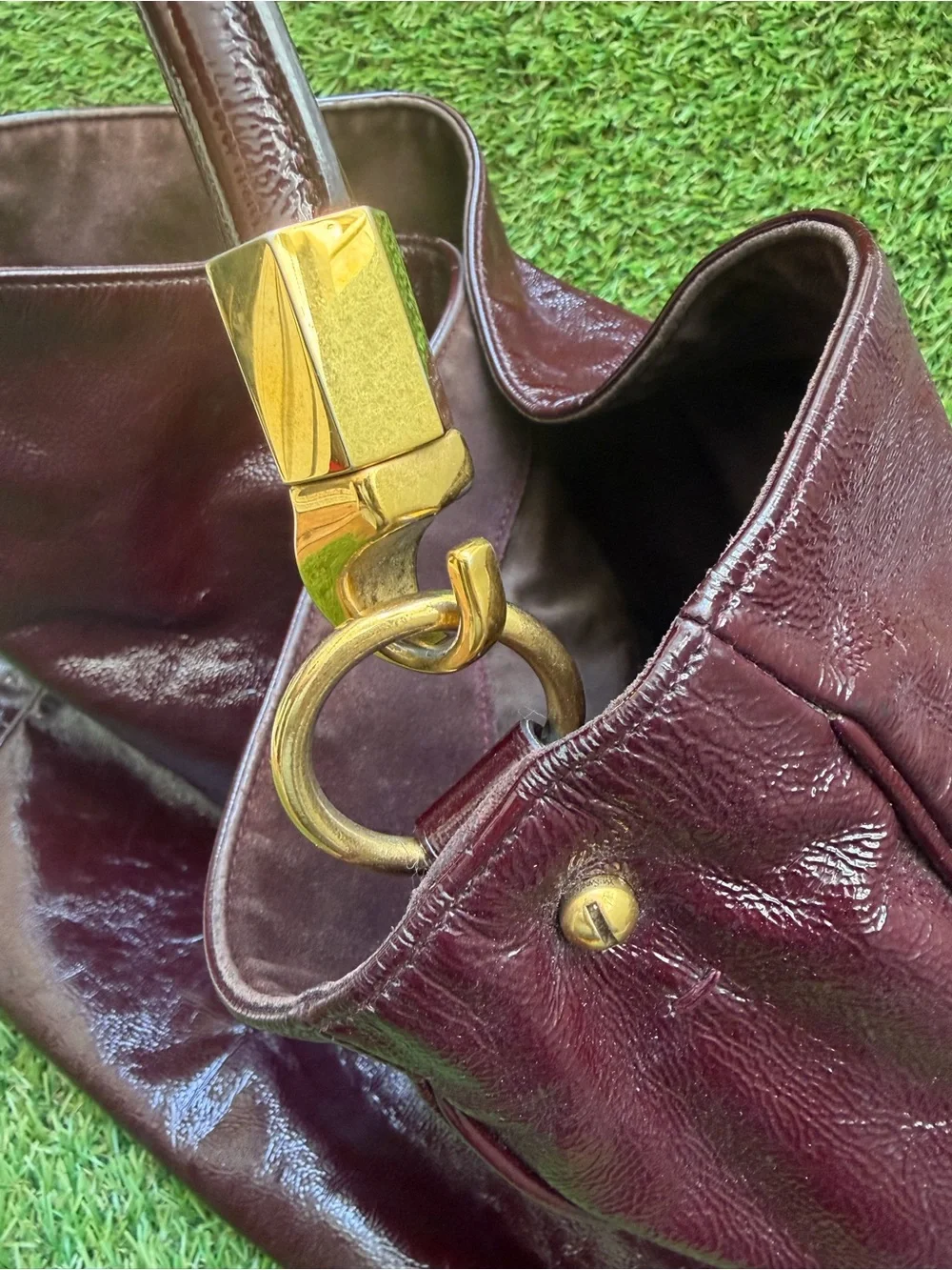 Yves Saint Laurent Patent Roady Hobo